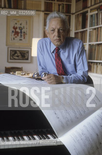 Rome, 1994. Italian composer Goffredo Petrassi in his home / Roma, 1994. Il compositore Goffredo Petrassi nella sua casa - ©Marcello Mencarini/Rosebud2