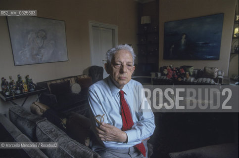 Rome, 1994. Italian composer Goffredo Petrassi in his home / Roma, 1994. Il compositore Goffredo Petrassi nella sua casa - ©Marcello Mencarini/Rosebud2