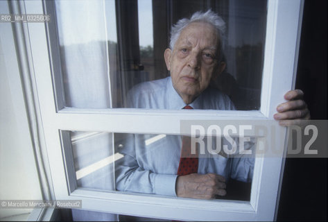 Rome, 1994. Italian composer Goffredo Petrassi in his home / Roma, 1994. Il compositore Goffredo Petrassi nella sua casa - ©Marcello Mencarini/Rosebud2