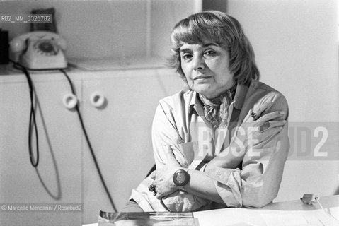 Rome, 1980. Literary critic, writer and Italian translator of the Beat Generation writers Fernanda Pivano in his home / Roma, 1980. La scrittrice, critica letteraria e traduttrice degli scrittori della Beat Generation Fernanda Pivano nella sua casa - ©Marcello Mencarini/Rosebud2