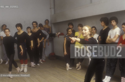 Rome Opera House, 1984. Russian ballet dancer Maja Plisetskaja during a training / Teatro dellOpera di Roma 1984. La ballerina russa Maja Plissetskaja durante un allenamento - ©Marcello Mencarini/Rosebud2