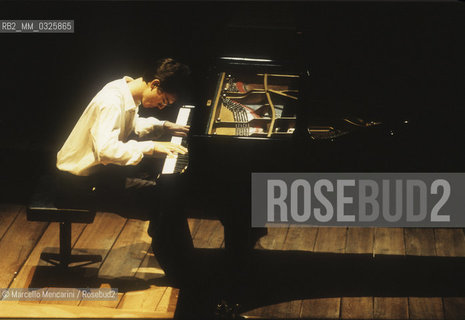 Pesaro, 1997. Pianist Daniele Pollini performing / Pesaro, 1997. Il pianista Daniele Pollini in concerto - ©Marcello Mencarini/Rosebud2