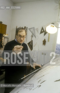 Milan, 1981. italian sculptor Giò Pomodoro in his studio / Milano, 1981. Lo scultore Giò pomodoro nel suo studio - ©Marcello Mencarini/Rosebud2