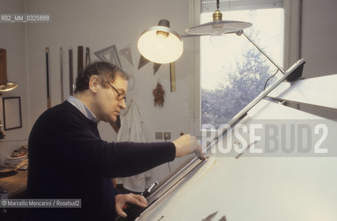 Milan, 1981. italian sculptor Giò Pomodoro in his studio / Milano, 1981. Lo scultore Giò pomodoro nel suo studio - ©Marcello Mencarini/Rosebud2