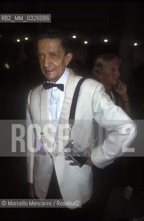 Venice Lido, Venice Film Festival 1988. Italian photographer Pierluigi Praturlon / Venice Lido, Venice Film Festival 1988. Il fotografo Pierluigi Praturlon - ©Marcello Mencarini/Rosebud2