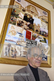 Milan, October 2003, headquarters of the magazine Touring Club Italia. The Argentinian cartoonist Quino / Milano, ottobre 2003, sede della rivista Touring Club Italiano. Il disegnatore di fumetti Quino - ©Marcello Mencarini/Rosebud2