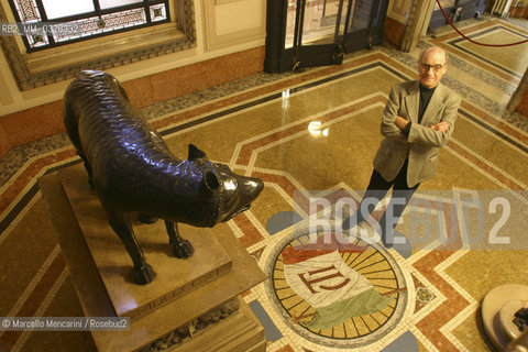 Milan, October 2003, headquarters of the magazine Touring Club Italia. The Argentinian cartoonist Quino / Milano, ottobre 2003, sede della rivista Touring Club Italiano. Il disegnatore di fumetti Quino - ©Marcello Mencarini/Rosebud2