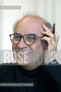 Milan, October 2003, headquarters of the magazine Touring Club Italia. The Argentinian cartoonist Quino / Milano, ottobre 2003, sede della rivista Touring Club Italiano. Il disegnatore di fumetti Quino - ©Marcello Mencarini/Rosebud2