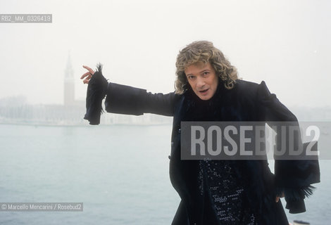 Venice, 1997. Actor Aldo Reggiani in his costume as protagonist of Casanova by A.Schnitzler, directed by Alberto Casari / Venezia, 1997. Lattore Aldo Reggiani posa con il suo costume di scena come protagonista di Casanova da A.Schnitzler, diretto da Alberto Casari - ©Marcello Mencarini/Rosebud2