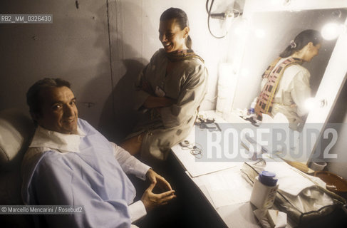 Bass-baritone opera singer Ruggero Raimondi in his dressing room before a performance with his wife (1993) / Il basso-baritono Ruggero Raimondi e sua moglie in camerino prima di un concerto (1993) - ©Marcello Mencarini/Rosebud2