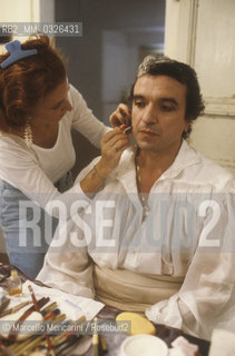 Pesaro, 1983. Italian bass-baritone opera singer Ruggero Raimondi in hiss dressing room durinh the make-up / Pesaro, 1983. Il basso-baritono Ruggero Raimondi al trucco nel suo camerino - ©Marcello Mencarini/Rosebud2