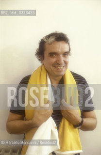 Italian bass-baritone opera singer Ruggero Raimondi in his dressing room (about 1983) / Il basso-baritono Ruggero Raimondi nel suo camerino (1983 circa) - ©Marcello Mencarini/Rosebud2