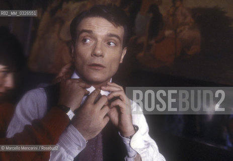 Zagreb, 1987. Italian pop singer and actor Massimo Ranieri on the set of the TV movie Lo Scialo directed by Franco Rossi / Zagabria, 1987. Il cantante e attore  Massimo Ranieri sul set del film per la TV Lo Scialo diretto da Franco Rossi - ©Marcello Mencarini/Rosebud2