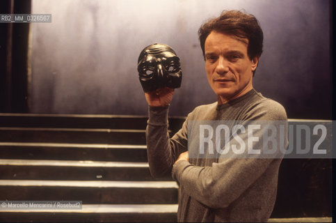 Stage actor and singer Massimo ranieri during a rehearsal as Pulcinella, 1999 / Lattore e cantante Massimo Ranieri durante una prova nel ruolo di Pulcinella, 1999 - ©Marcello Mencarini/Rosebud2