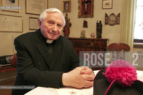 GEORG RATZINGER, brother of JOSEPH RATZINGER (Pope Benedict XVI), at home. Regensburg (D), 21 April 2005 / GEORG RATZINGER, il fratello di JOSEPH RATZINGER (Papa Benedetto XVI) nella sua casa di Ratisbona (D). 21 aprile 2005 - ©Marcello Mencarini/Rosebud2