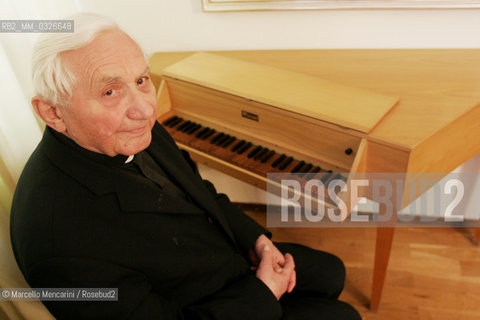 GEORG RATZINGER, brother of JOSEPH RATZINGER (Pope Benedict XVI), at home. Regensburg (D), 21 April 2005 / GEORG RATZINGER, il fratello di JOSEPH RATZINGER (Papa Benedetto XVI) nella sua casa di Ratisbona (D). 21 aprile 2005 - ©Marcello Mencarini/Rosebud2