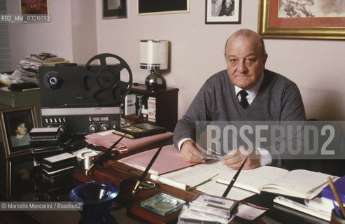 Rome, 1984. Music promoter Gianni Ravera in his office / Roma, 1984. Lorganizzatore musicale Gianni Ravera nel suo ufficio - ©Marcello Mencarini/Rosebud2