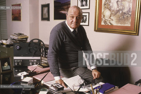 Rome, 1984. Music promoter Gianni Ravera in his office / Roma, 1984. Lorganizzatore musicale Gianni Ravera nel suo ufficio - ©Marcello Mencarini/Rosebud2