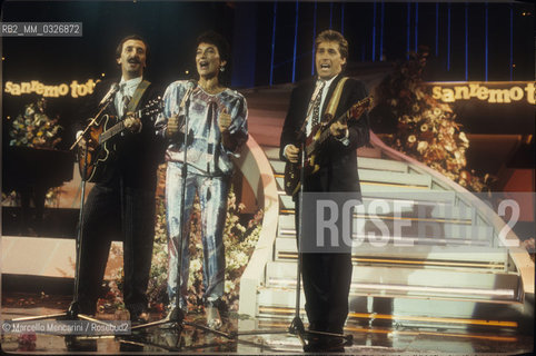 Sanremo Music Festival 1985. Italian pop group I Ricchi e Poveri performing Se minnamoro, winning song of the Festival / Festival di Sanremo 1985. I Ricchi e Poveri cantano se minnamoro, canzone vincitrice del Festival - ©Marcello Mencarini/Rosebud2