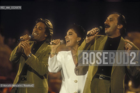 Sanremo Music Festival 1990. Italian pop group I Ricchi e Poveri performing their song Buona Giornata / Festival di Sanremo 1990. I Ricchi e Poveri cantano Buona giornata - ©Marcello Mencarini/Rosebud2