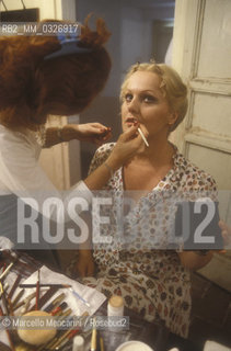 Soprano Katia Ricciarelli during the make-up in her dressing room (1988) / Il soprano Katia Riccirelli al trucco nel suo camerino - ©Marcello Mencarini/Rosebud2