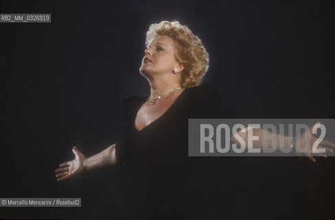 Italian soprano Katia Ricciarelli performing in a recital (1991) / Il soprano Katia Ricciarelli durante un recital - ©Marcello Mencarini/Rosebud2