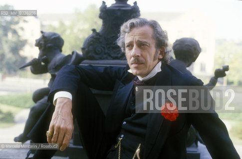 Italian actor Mariano Rigillo on the set of the TV movie Il Generale (The General), 1987 / Lattore Mariano Rigillo sul st del telefilm Il Generale, 1987 - ©Marcello Mencarini/Rosebud2