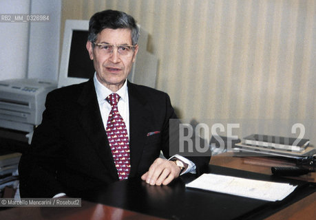 Genoa, February 2000. Giuliano Pattofatto, deputy general director and technical director of RINA, Italian Naval Registry / Genova, febbraio 2000. Giuliano Pattofatto, vice direttore generale e direttore tecnico dellEnte Registro Italiano Navale (RINA) - ©Marcello Mencarini/Rosebud2