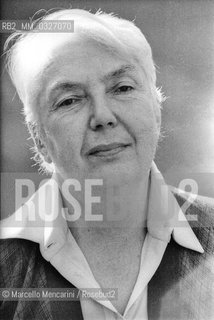 Milan, 1980. Italian writer Lalla Romano in her home / Milano, 1980. La scrittrice Lalla Romano nella sua casa - ©Marcello Mencarini/Rosebud2