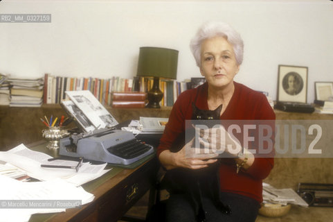 Rome, 1987. Italian journalist Rossana Rossanda in her house / Roma, 1987. La giornalista Rossana Rossanda nella sua casa - ©Marcello Mencarini/Rosebud2