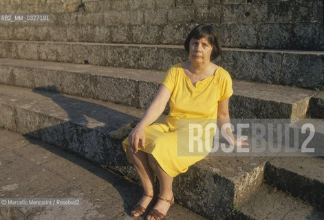 Ancient Ostia (Rome), 1994. Poetess Amelia Rosselli at Festival of the Poets / Ostia Antica (Roma), 1994. La poetessa Amelia Rosselli al Festival dei Poeti - ©Marcello Mencarini/Rosebud2