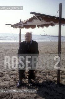 Venice Lido, Venice Film Festival, about 1985. Documentary filmmaker Frédéric Rossif / Lido di Venezia, Mostra del Cinema di Venezia, 1985 circa, Il documentarista Frederic Rossif - ©Marcello Mencarini/Rosebud2