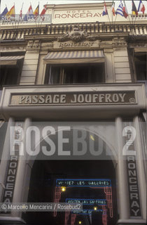 Paris, Passage Jouffroy, at 10 boulevard Montmartre, where Rossini composed the opera Guillaume Tell. Now there is a Hotel / Parigi, Passaggio Jouffroy al 10 di boulevard Montmartre, dove Rossini compose il Guglielmo Tell. Oggi cè un albergo - ©Marcello Mencarini/Rosebud2