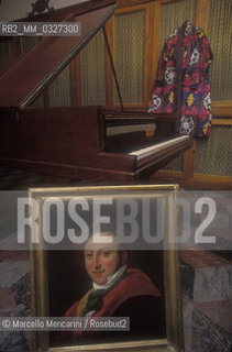 Piano and gown of Gioacchino Rossini / Pianoforte e vestaglia di Gioacchino Rossini - ©Marcello Mencarini/Rosebud2