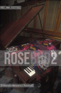 Piano and gown of Gioacchino Rossini / Pianoforte e vestaglia di Gioacchino Rossini - ©Marcello Mencarini/Rosebud2