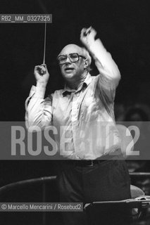 Russian conductor and cellist Mstislav Rostropovich conducting (about 1980) / Il violoncellista e direttore dorchestra Mstislav Rostropovich mentre dirige (1980 circa) - ©Marcello Mencarini/Rosebud2