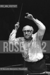 Russian conductor and cellist Mstislav Rostropovich conducting (about 1980) / Il violoncellista e direttore dorchestra Mstislav Rostropovich mentre dirige (1980 circa) - ©Marcello Mencarini/Rosebud2