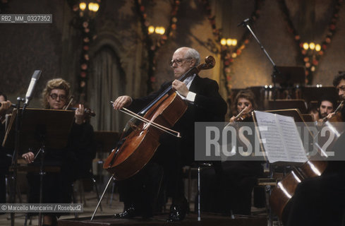 Venice, La Fenice Theater, 1984.  Russian conductor and cellist Mstislav Rostropovich playing the cello / Venezia, Teatro La Fenice, 1984. Il violoncellista e direttore dorchestra Mstislav Rostropovich mentre suona il violoncello - ©Marcello Mencarini/Rosebud2