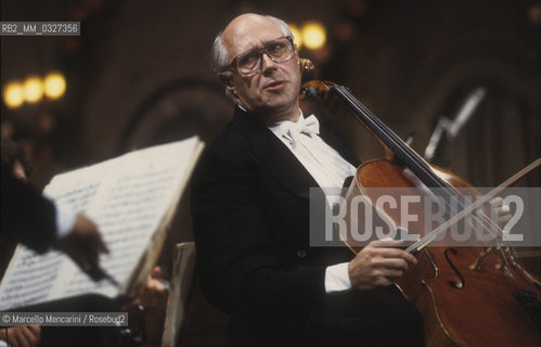 Venice, La Fenice Theater, 1984.  Russian conductor and cellist Mstislav Rostropovich playing the cello / Venezia, Teatro La Fenice, 1984. Il violoncellista e direttore dorchestra Mstislav Rostropovich mentre suona il violoncello - ©Marcello Mencarini/Rosebud2