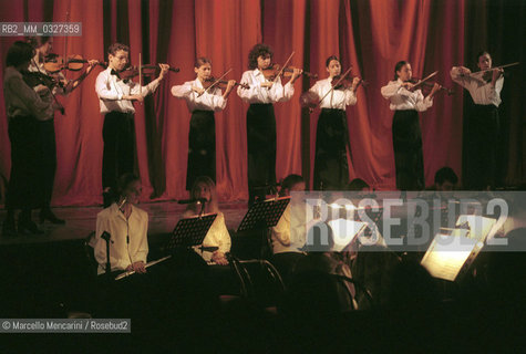 Rome, National Theater, December 21, 1999. Perfornmance of the students of the Galina Vishnevskaya Theater-School/ Roma, Teatro Nazionale, 21 dicembre 1999. Spettacolo degli studenti della Scuola-Teatro Galina Vishnewskaya - ©Marcello Mencarini/Rosebud2