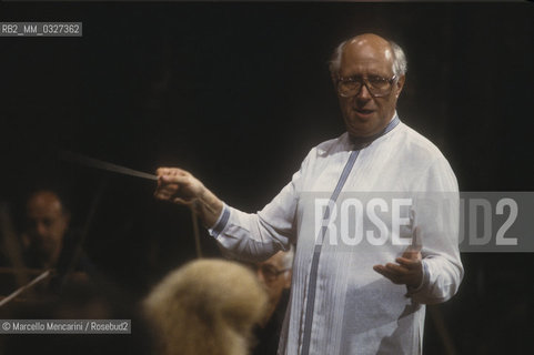 Venice, La Fenice Theater,1984.  Russian conductor and cellist Mstislav Rostropovich while conducting / Venezia, Teatro La Fenice, 1984. Il violoncellista e direttore dorchestra Mstislav Rostropovich mentre dirige - ©Marcello Mencarini/Rosebud2