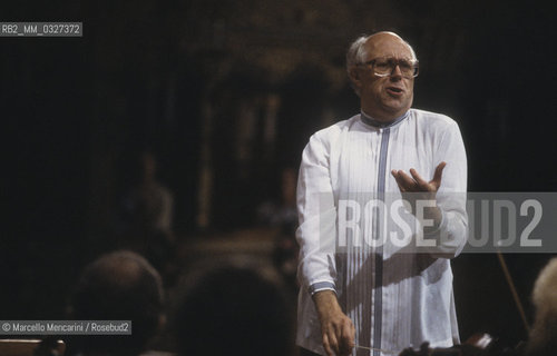 Venice, La Fenice Theater,1984.  Russian conductor and cellist Mstislav Rostropovich while conducting / Venezia, Teatro La Fenice, 1984. Il violoncellista e direttore dorchestra Mstislav Rostropovich mentre dirige - ©Marcello Mencarini/Rosebud2