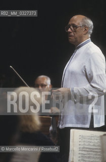 Venice, La Fenice Theater,1984.  Russian conductor and cellist Mstislav Rostropovich while conducting / Venezia, Teatro La Fenice, 1984. Il violoncellista e direttore dorchestra Mstislav Rostropovich mentre dirige - ©Marcello Mencarini/Rosebud2