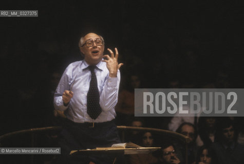 Venice, La Fenice Theater,1984.  Russian conductor and cellist Mstislav Rostropovich while conducting / Venezia, Teatro La Fenice, 1984. Il violoncellista e direttore dorchestra Mstislav Rostropovich mentre dirige - ©Marcello Mencarini/Rosebud2