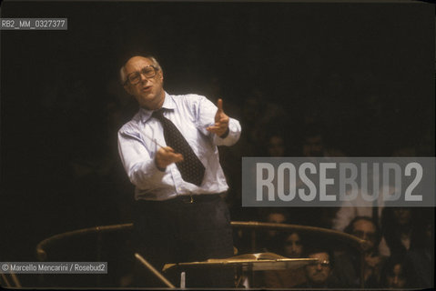 Venice, La Fenice Theater,1984.  Russian conductor and cellist Mstislav Rostropovich while conducting / Venezia, Teatro La Fenice, 1984. Il violoncellista e direttore dorchestra Mstislav Rostropovich mentre dirige - ©Marcello Mencarini/Rosebud2