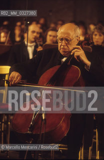 Rome, 1999. Cellist and conductor Mstislav Rostropovich performing / Roma, 1999. Il violoncellista e direttore dorchestra Mstislav Rostropovich in concerto - ©Marcello Mencarini/Rosebud2