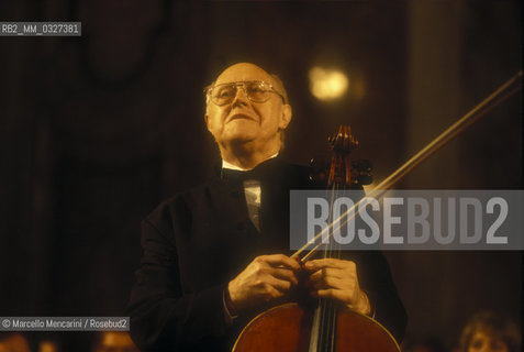 Rome, 1999. Cellist and conductor Mstislav Rostropovich performing / Roma, 1999. Il violoncellista e direttore dorchestra Mstislav Rostropovich in concerto - ©Marcello Mencarini/Rosebud2