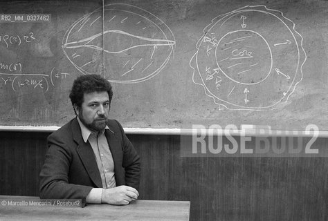 Rome, La Sapienza University, 1981. Italian physicist Remo Ruffini / Roma, Università La Sapienza, 1981. Il fisico Remo Ruffini - ©Marcello Mencarini/Rosebud2