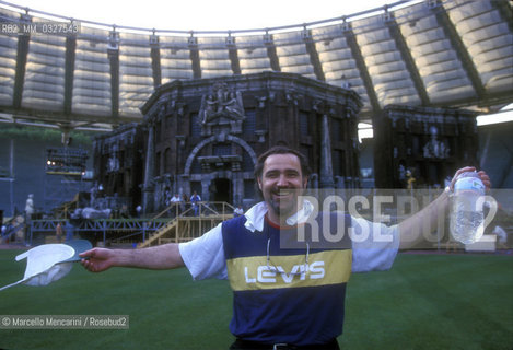 Rome Olympic Stadium, 1998. Tenor Gabriel Sadè during the rehearsal of Puccinis Tosca / Roma, Stadio Olimpico, 1998. Il tenore Gabriel sadè - ©Marcello Mencarini/Rosebud2