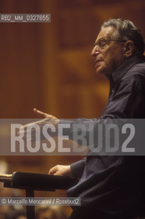 Rome, Pius XII Auditorium (concert hall of the Santa Cecilia Academy Orchestra), 1999. German conductor Kurt Sanderling performing a rehearsal / Roma, Auditorium Pio XII (sede dei concerti dellorchestra dellAccademia nazionale di Santa Cecilia), 1999. Il direttore dorchestra Kurt Sanderling durante una prova - ©Marcello Mencarini/Rosebud2